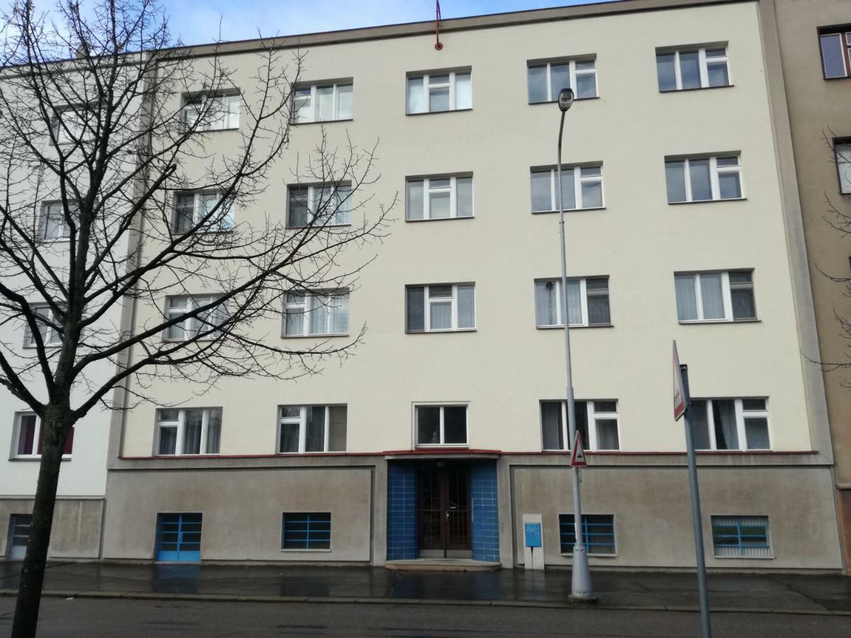 Malý útulný byt V Lipkách Hradec Králové Exterior foto